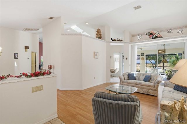 88 W Honey Palm Loop, Beverly Hills, FL 34465