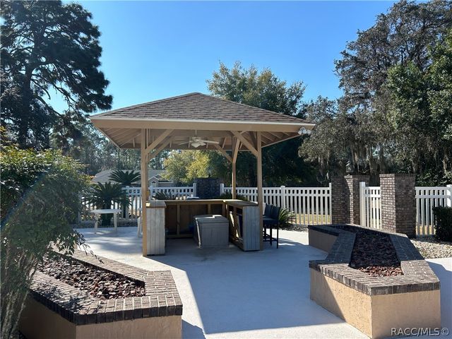 88 W Honey Palm Loop, Beverly Hills, FL 34465