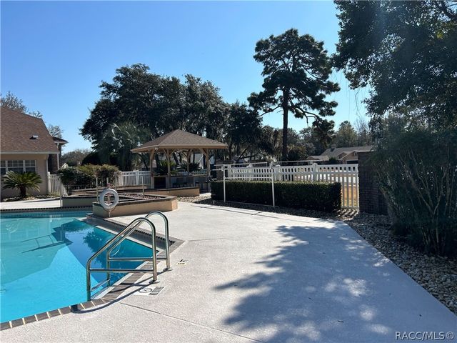 88 W Honey Palm Loop, Beverly Hills, FL 34465