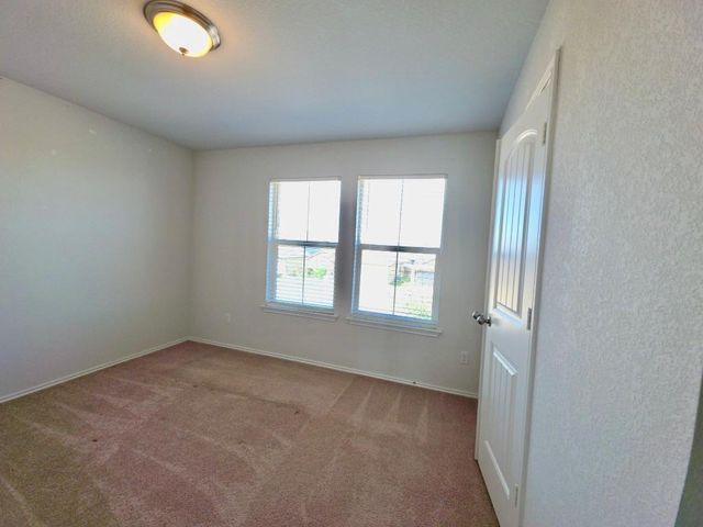 184 Beth Ann LOOP, Taylor, TX 76574