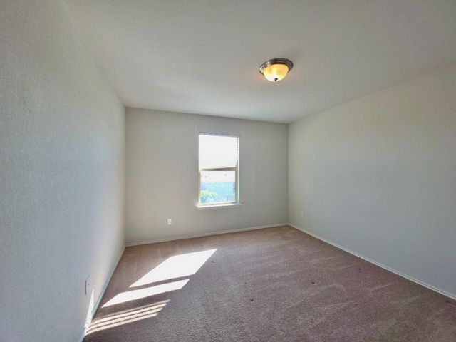 184 Beth Ann LOOP, Taylor, TX 76574