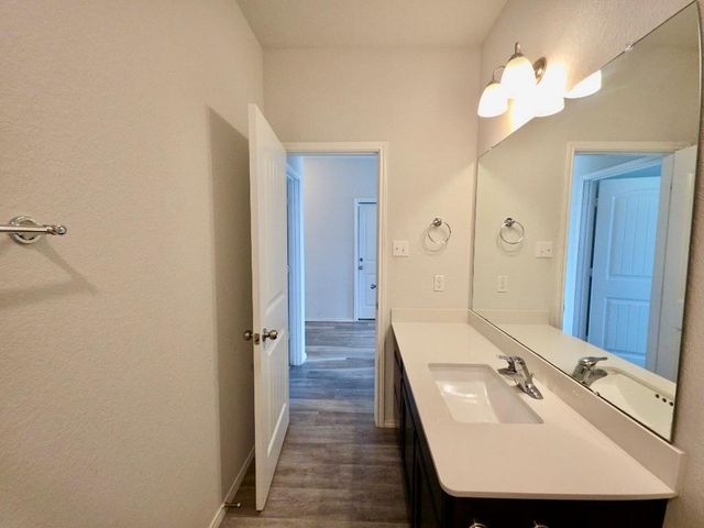 184 Beth Ann LOOP, Taylor, TX 76574