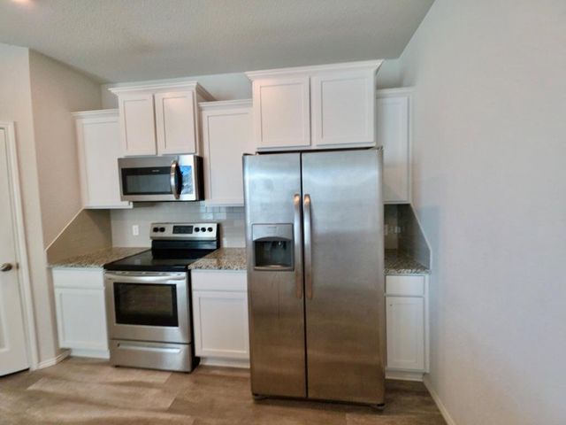 184 Beth Ann LOOP, Taylor, TX 76574