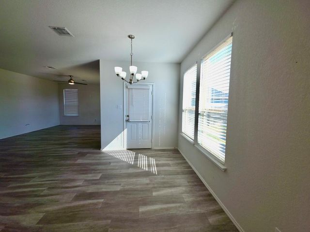 184 Beth Ann LOOP, Taylor, TX 76574