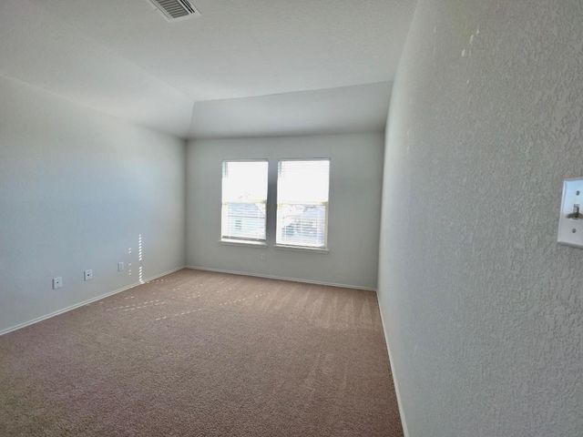 184 Beth Ann LOOP, Taylor, TX 76574