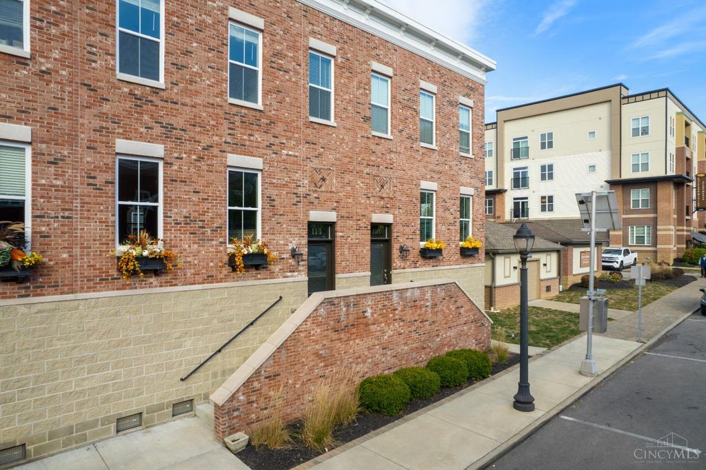 114 Broadway Street, Loveland, OH 45140
