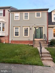 2803 KNOLLSIDE LN, Vienna, VA 22180