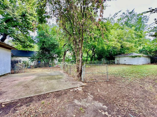 513 N Maple Street, Sherman, TX 75092