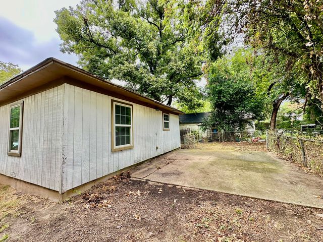 513 N Maple Street, Sherman, TX 75092