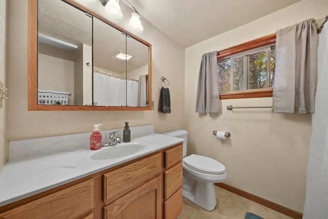 4861 E Higgins Lake Drive, Roscommon, MI 48653