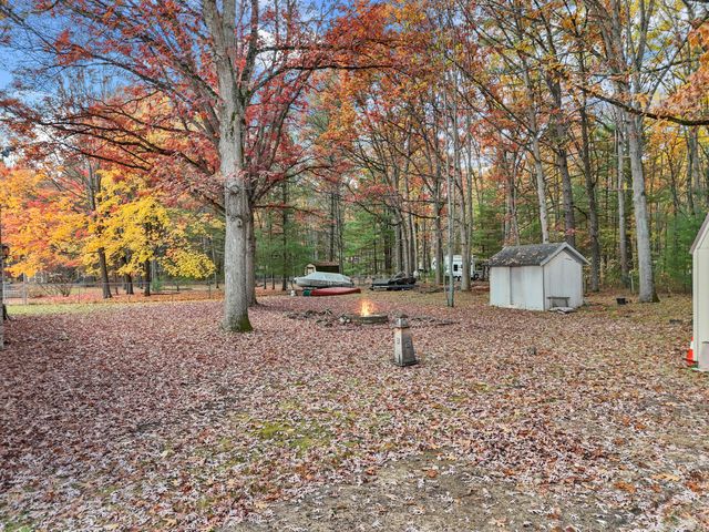 4861 E Higgins Lake Drive, Roscommon, MI 48653