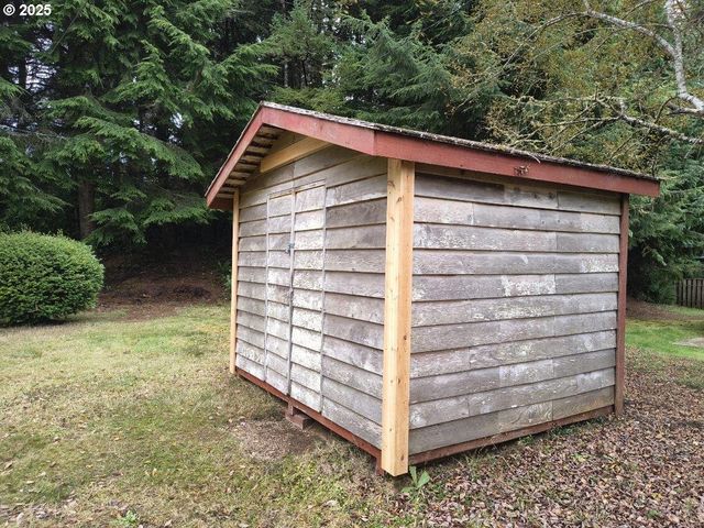 91136 SEAVIEW Ln, Coos Bay, OR 97420