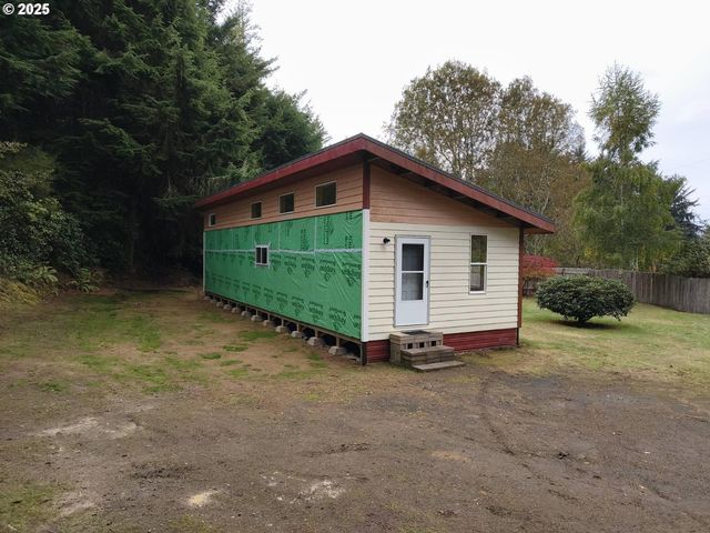 91136 SEAVIEW Ln, Coos Bay, OR 97420