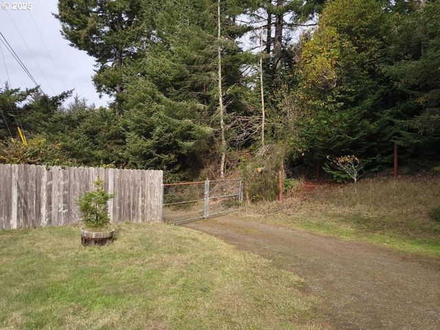 91136 SEAVIEW Ln, Coos Bay, OR 97420