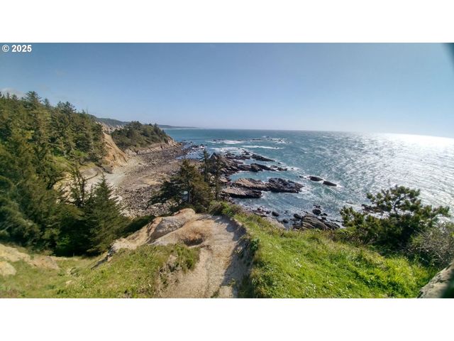 91136 SEAVIEW Ln, Coos Bay, OR 97420
