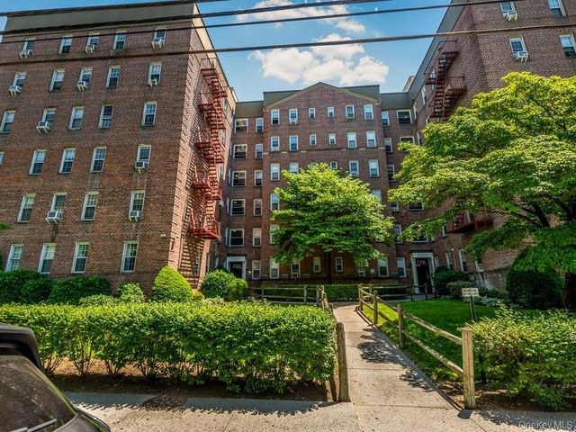 780 Bronx River Road A16, Bronx, NY 10708
