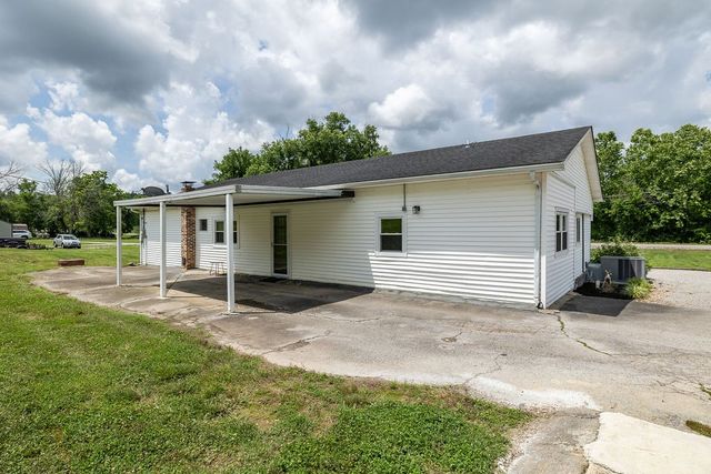 5492 Columbia Hwy, Pulaski, TN 38478