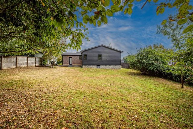 930 Crescent Hill Rd, Nashville, TN 37206