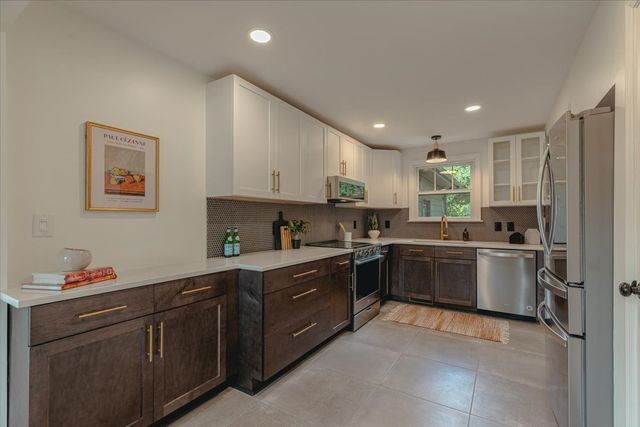 930 Crescent Hill Rd, Nashville, TN 37206