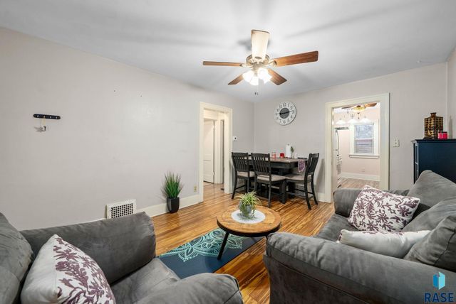 405 N Van Eps Ave Avenue, Sioux Falls, SD 57103