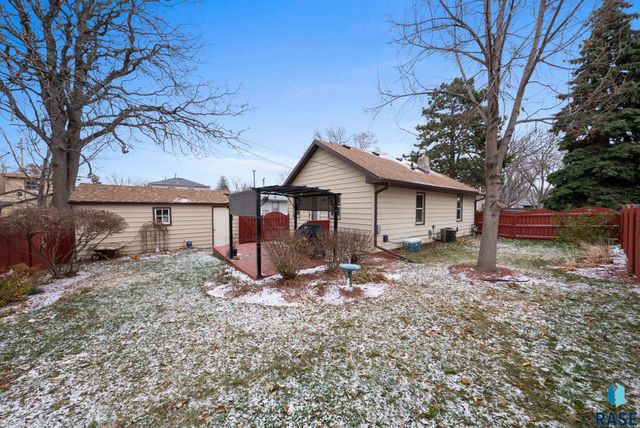 405 N Van Eps Ave Avenue, Sioux Falls, SD 57103