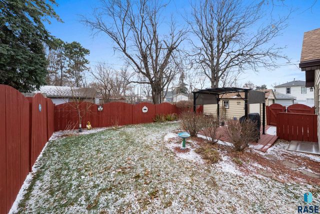 405 N Van Eps Ave Avenue, Sioux Falls, SD 57103