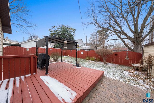 405 N Van Eps Ave Avenue, Sioux Falls, SD 57103