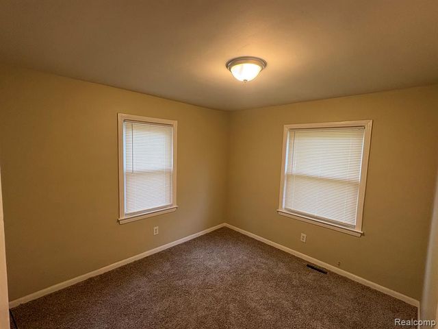 22517 Berg Road, Southfield, MI 48033