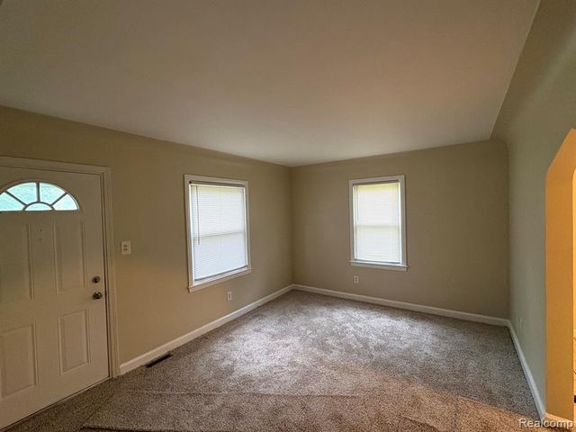 22517 Berg Road, Southfield, MI 48033