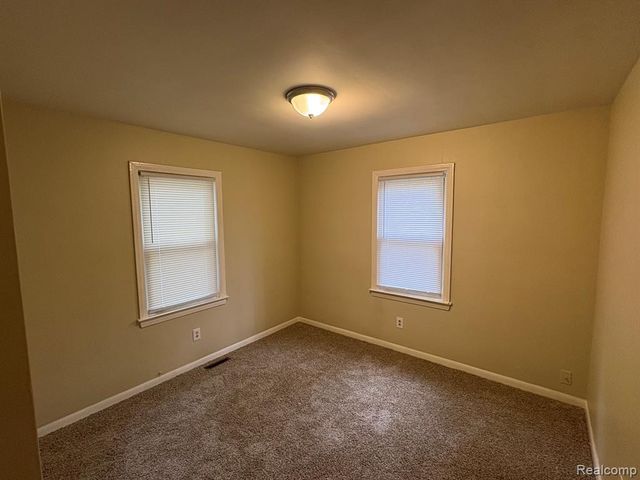 22517 Berg Road, Southfield, MI 48033