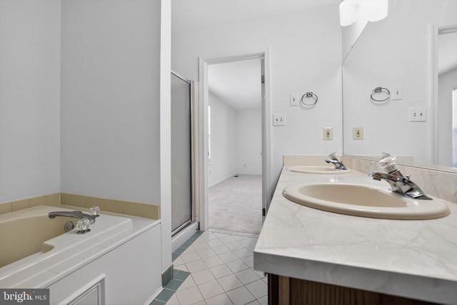 1150 OXFORD CIR, Lansdale, PA 19446