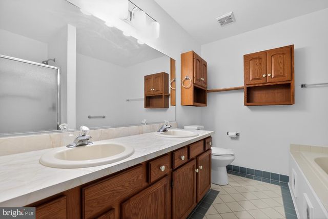 1150 OXFORD CIR, Lansdale, PA 19446