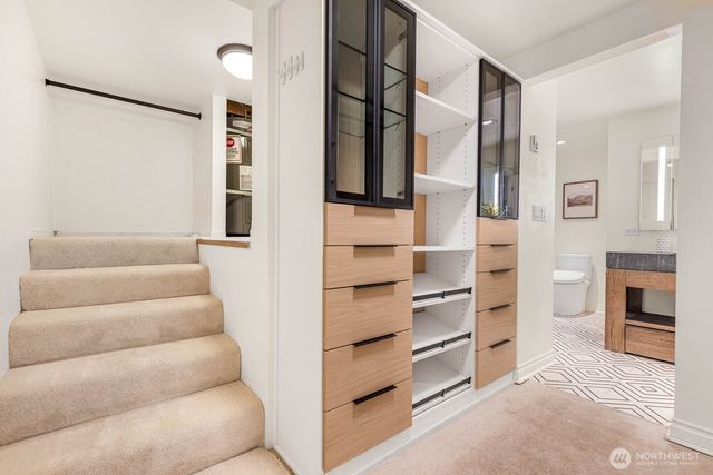 11753 Lakeside Avenue NE, Seattle, WA 98125