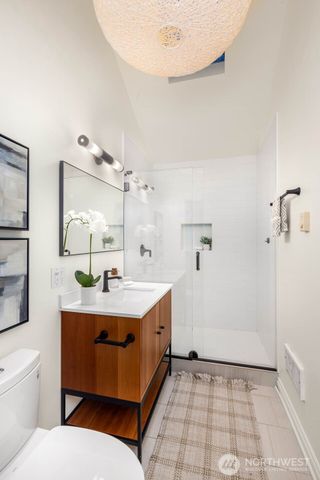 11753 Lakeside Avenue NE, Seattle, WA 98125