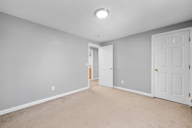 3 Clegg St, Worcester, MA 01603