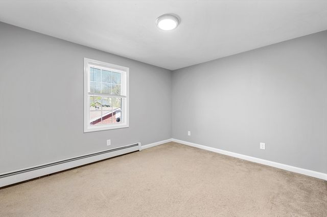 3 Clegg St, Worcester, MA 01603