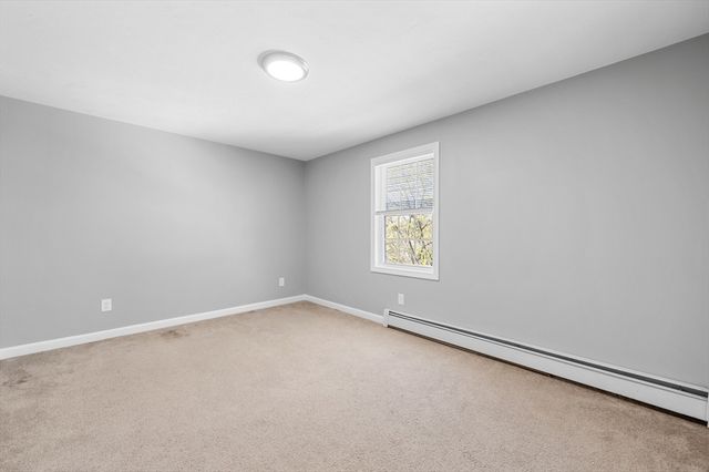 3 Clegg St, Worcester, MA 01603