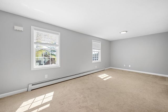 3 Clegg St, Worcester, MA 01603