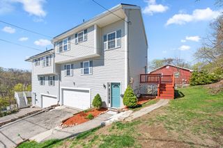 3 Clegg St, Worcester, MA 01603