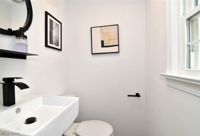 3677 Stoer Road, Shaker Heights, OH 44122