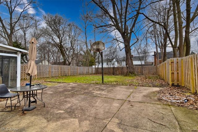 3677 Stoer Road, Shaker Heights, OH 44122