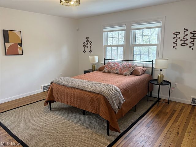 3677 Stoer Road, Shaker Heights, OH 44122