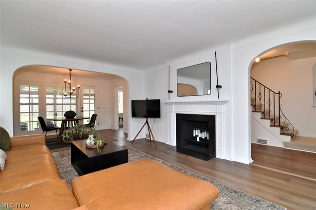 3677 Stoer Road, Shaker Heights, OH 44122