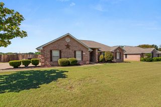 240 Alesha Road, Red Oak, TX 75154