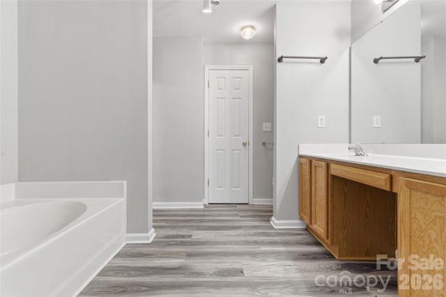 7723 Abigail Glen Drive, Charlotte, NC 28212