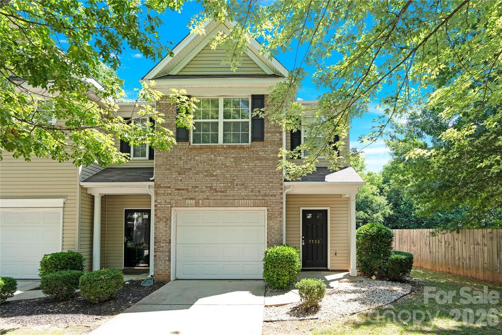 7723 Abigail Glen Drive, Charlotte, NC 28212