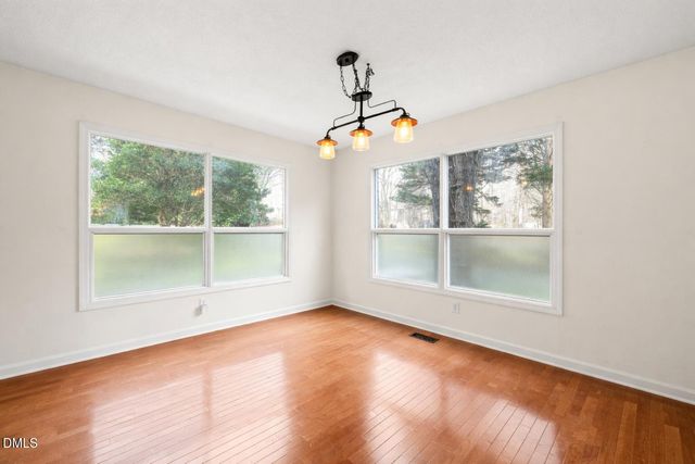 15 Abbey Road, Chapel Hill, NC 27516