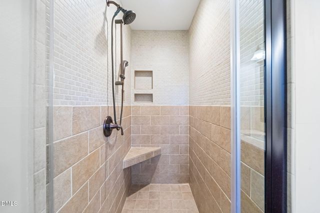 15 Abbey Road, Chapel Hill, NC 27516