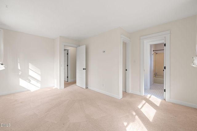 15 Abbey Road, Chapel Hill, NC 27516