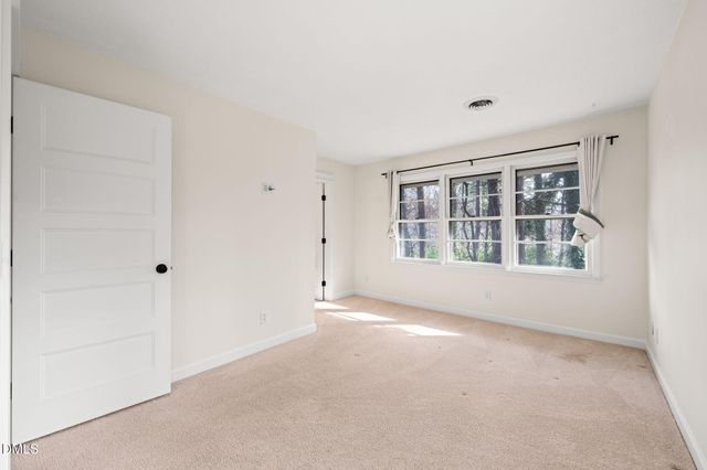 15 Abbey Road, Chapel Hill, NC 27516